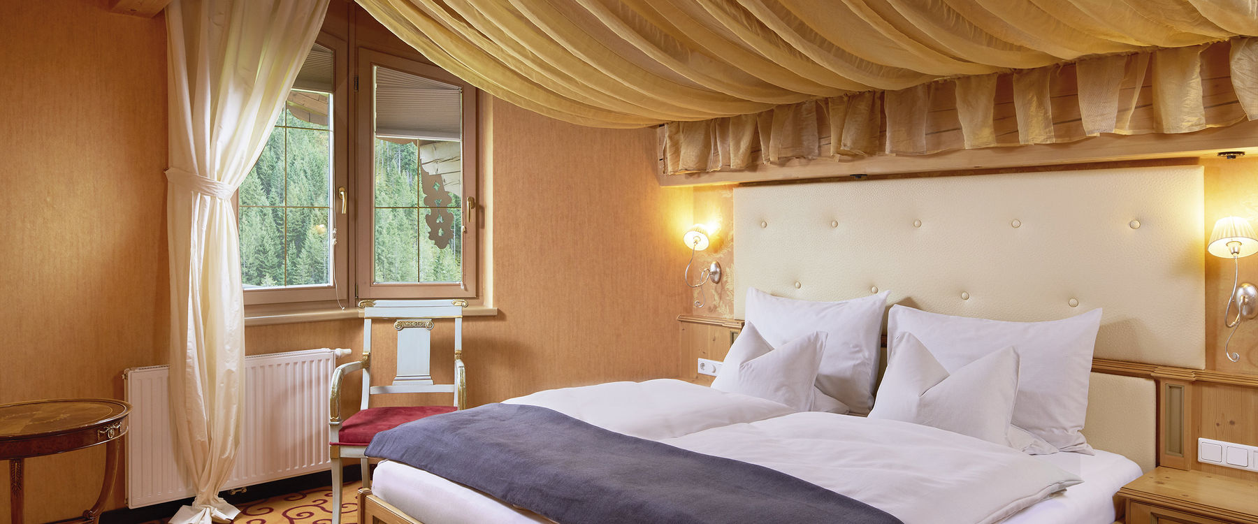 Penthouse DE LUXE GOLDEN EAGLE