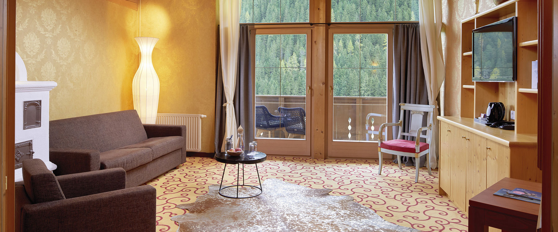 Penthouse DE LUXE GOLDEN EAGLE