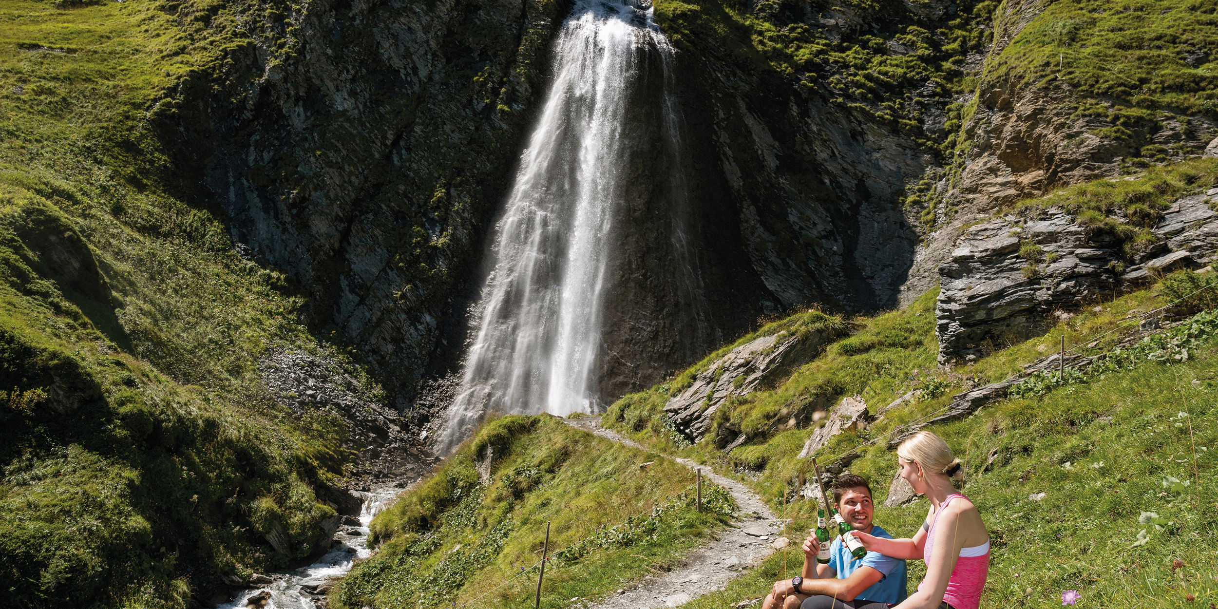 Zu zweit bei den Tuxer Wasserfälle
