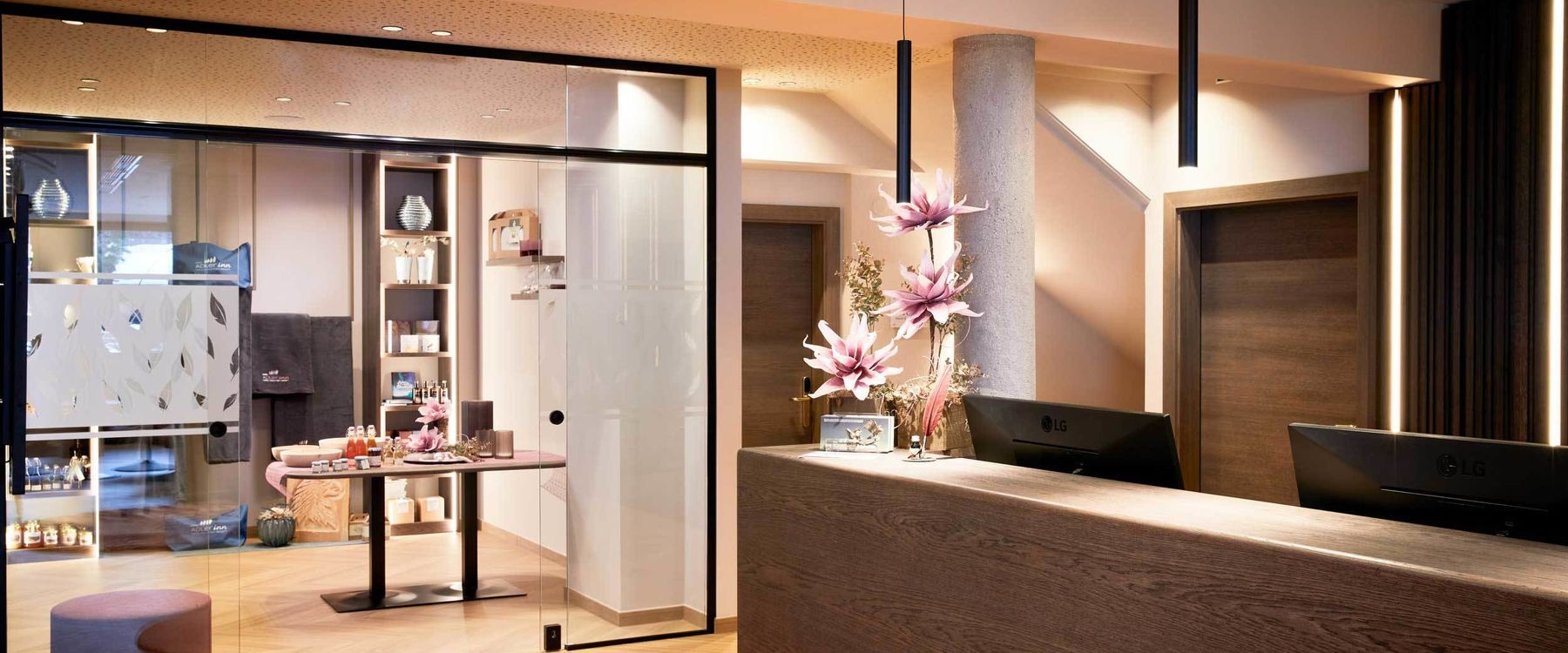 Adler Inn Reception Shop