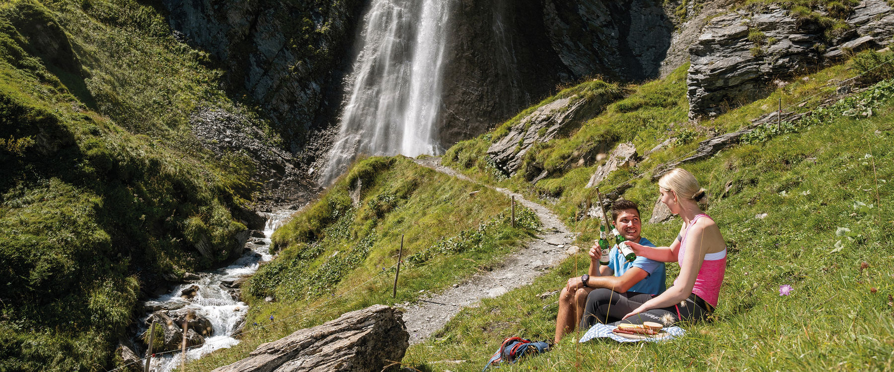 Zu zweit bei den Tuxer Wasserfälle